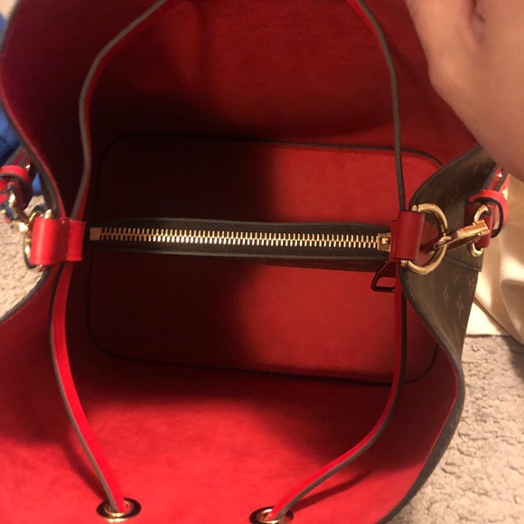 AUTHENTIC Louis Vuitton Neonoe in Red - Picture 2 of 5